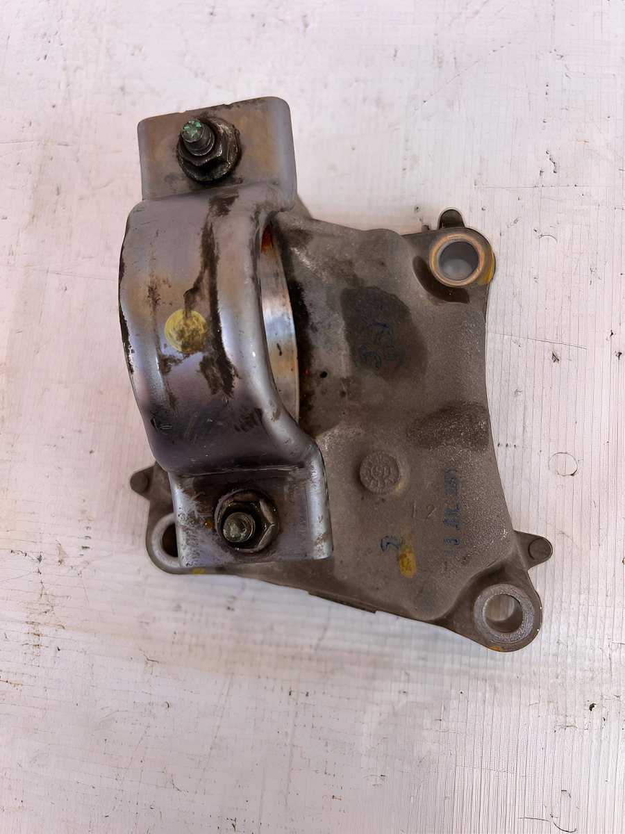 Base De Flecha Derecha Toyota Yaris R 2016-2020 Usado Origin