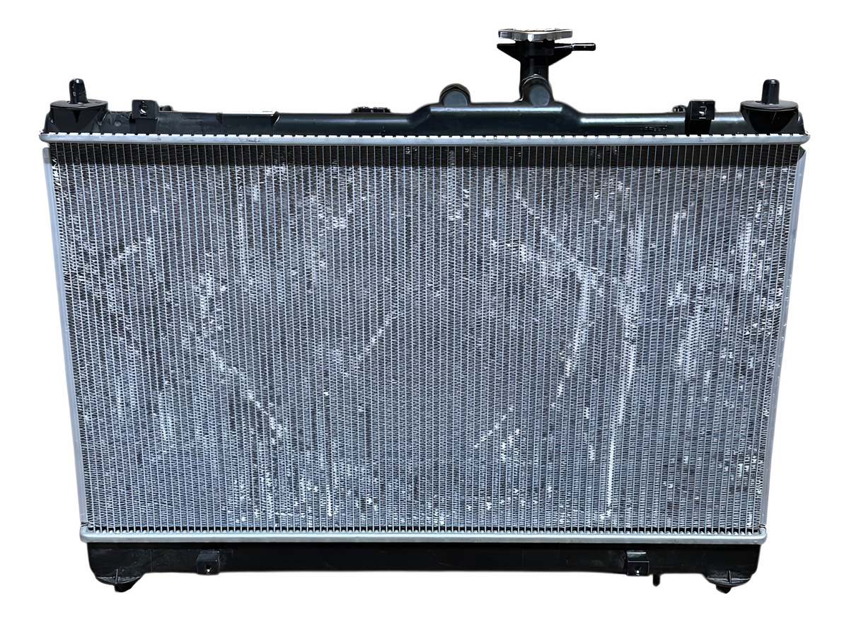 Toyota Yaris 2013 - 2016 Radiador Delantera Usado Generico