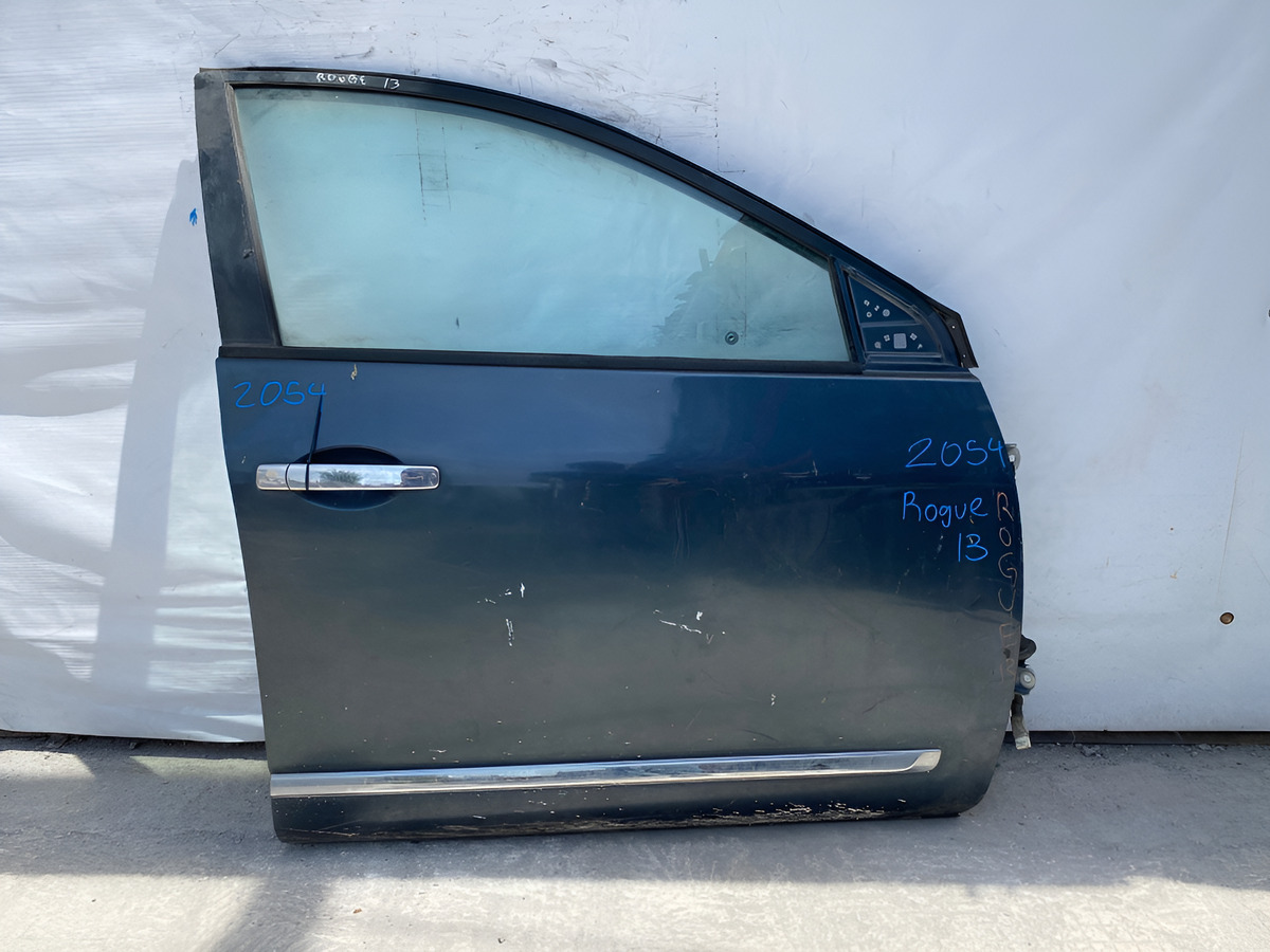 Nissan Rogue 2008 - 2014 Puerta Delantera Derecho Usado Original - vista 1