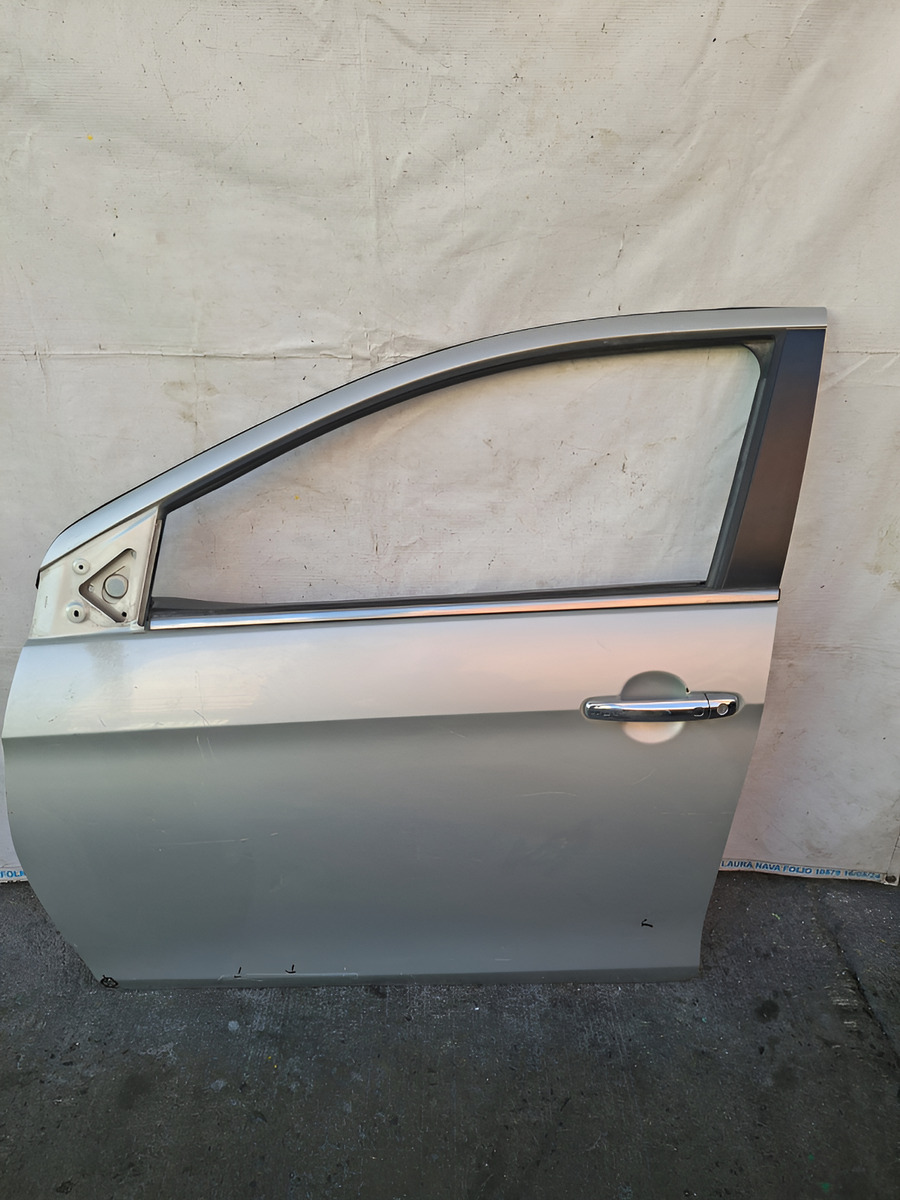 Puerta Delantera Izquierda Suzuki Ciaz 2017 Leves Detalles Delantera Izquierda Gris - vista 1