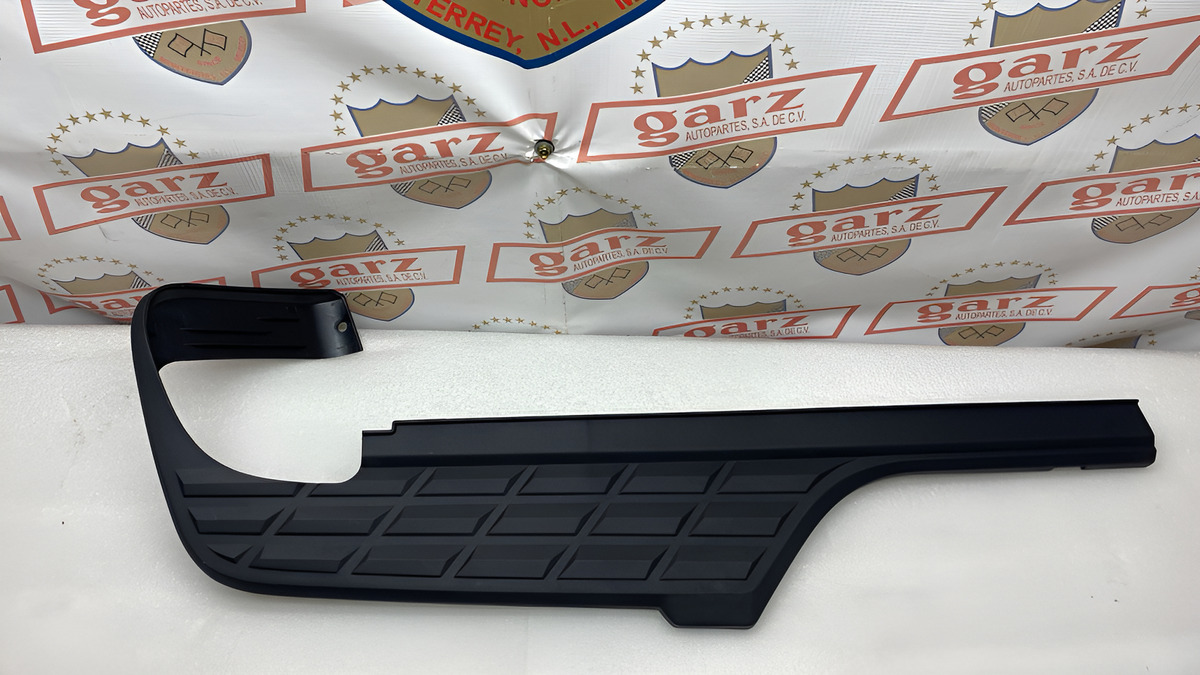 Hule Defensa Trasera Chevrolet Silverado 1500/2500 07 Al 13
