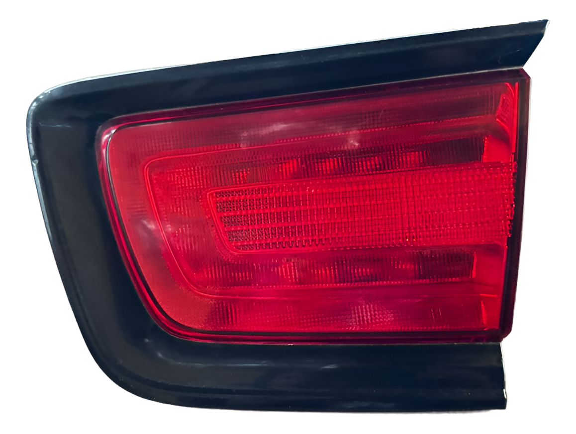 Calavera Derecha Dodge Charger 2011-2014 Derecho/pasajero Rojo