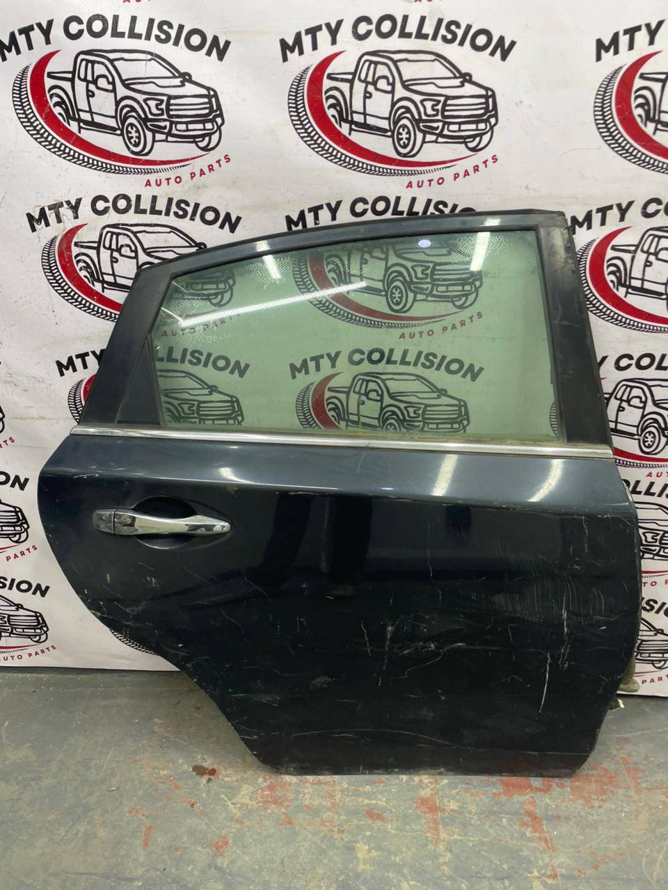 Nissan Altima 2013 - 2018 Puerta Trasera Derecho Usado Original