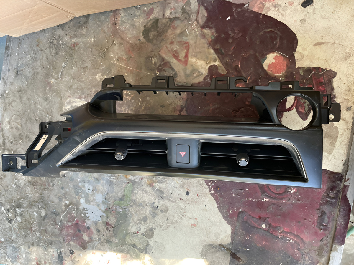 Lexus Ux250h 2023-2025 Difusor Central