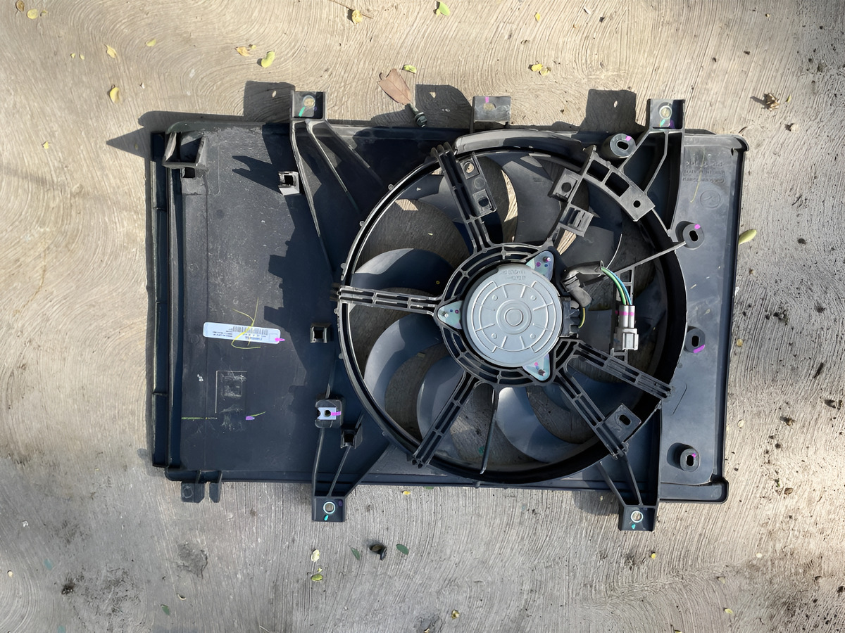 Mazda 2 1.5 2018-2023 Motoventilador Original