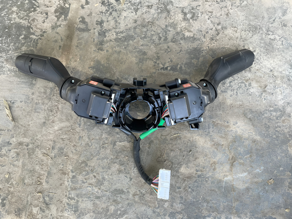 Lexus Ux250h 2023-2025 Palancas Luces Limpiabrizas