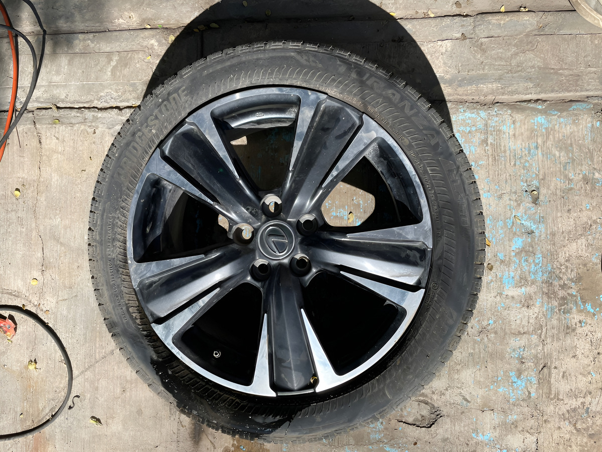 Lexus Ux250h 2023-2025 Rin 18 Original
