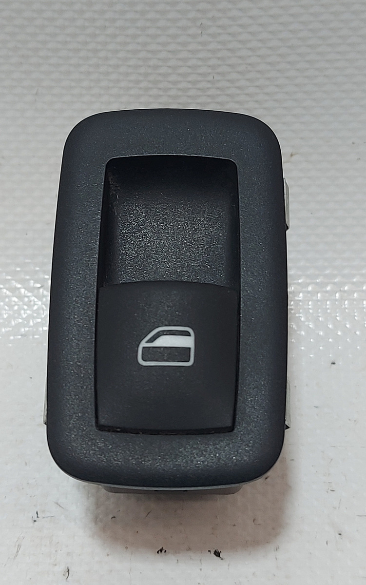 Jeep 2014 - 2020 Control de puerta Trasera Izquierdo Usado