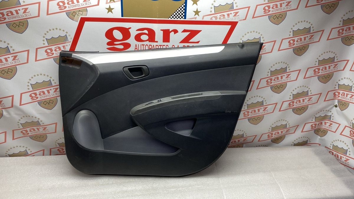 Tapicería Puerta Delantera Derecha Chevrolet Spark 11 Al 17 Negro
