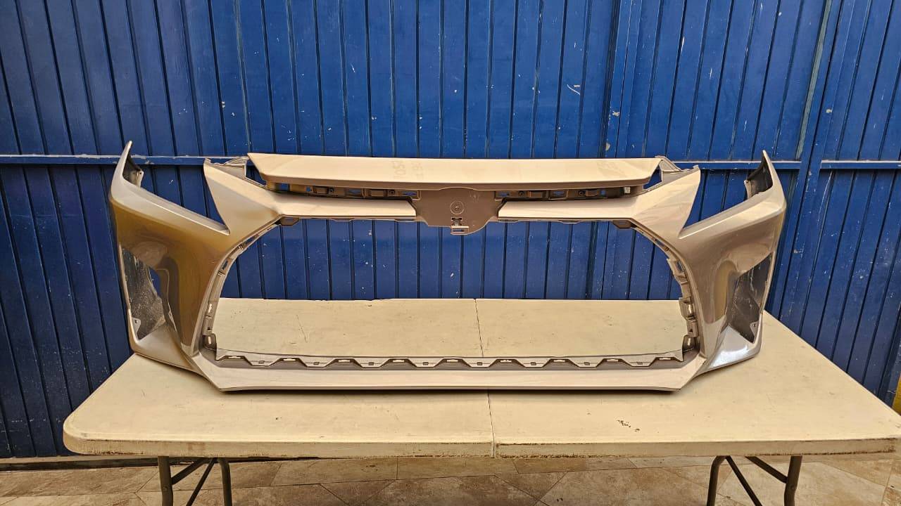 Toyota Yaris 2023 - 2025 Fascia Delantera Usado Original
