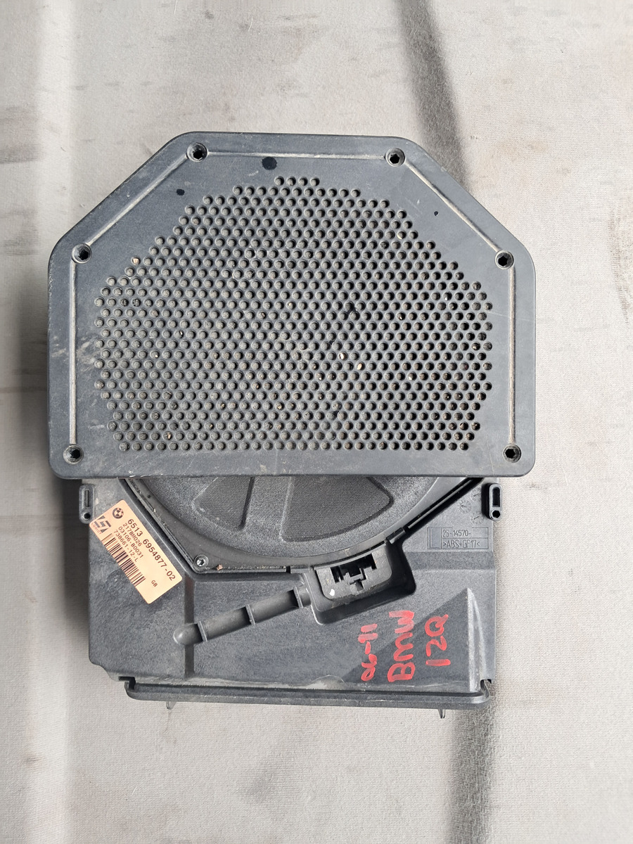 Bmw 120i 2006 Al 2011 Par Bocinas Subwoofer