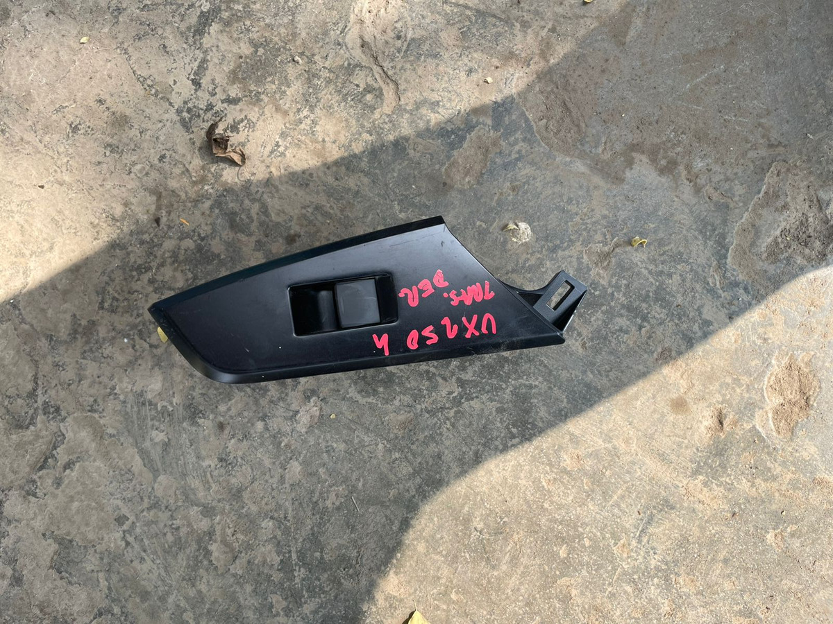 Lexus Ux250h 2023-2025 Interruptor Ventana Tras Der