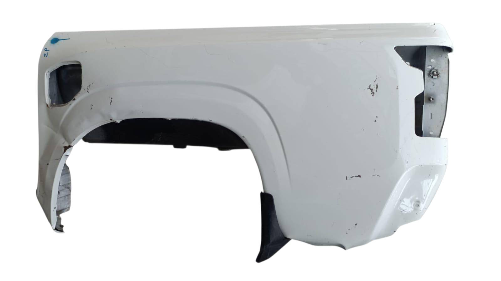 Nissan Frontier 2022 - 2025 Costados Laterales Izquierdo Usado Original