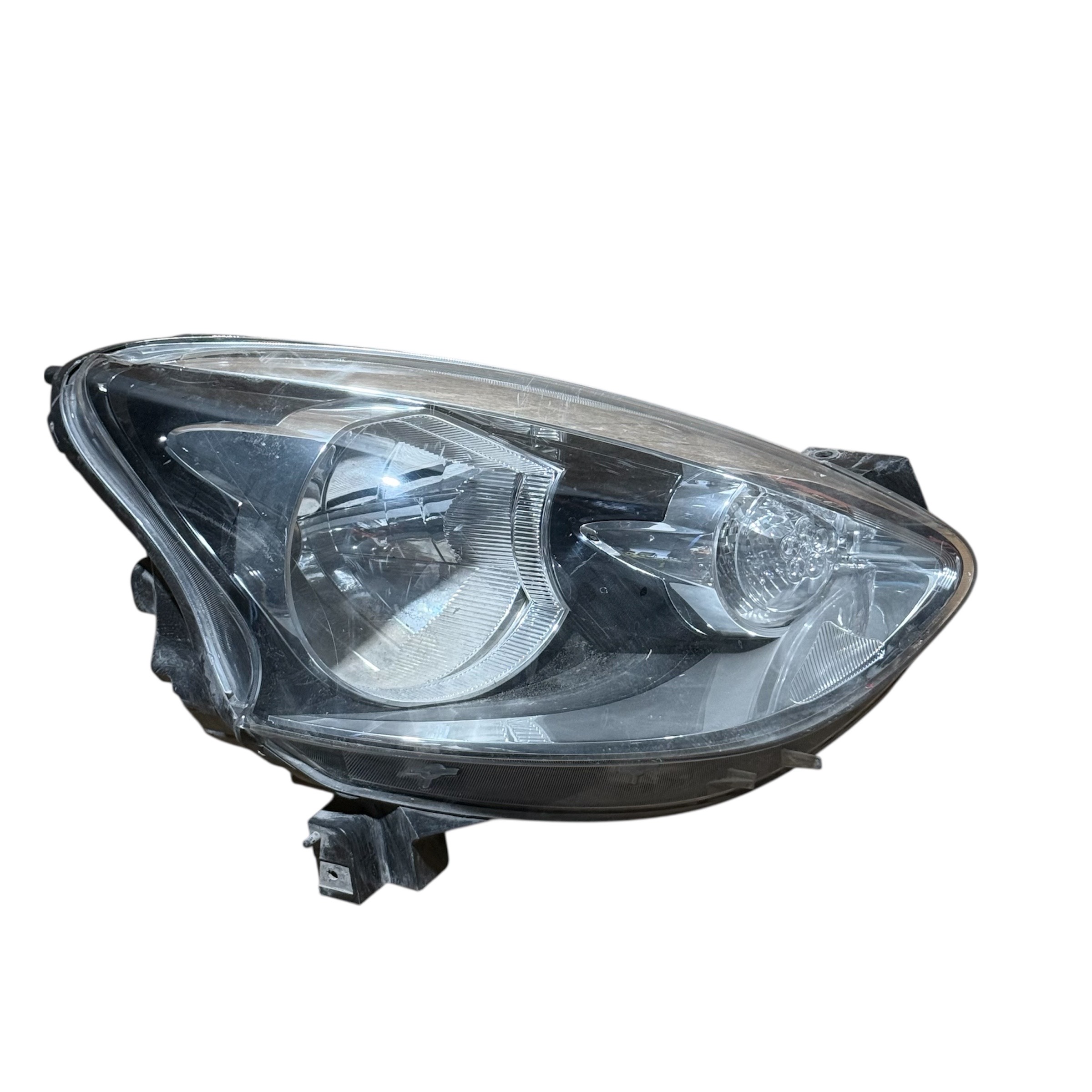 Nissan March 2014 - 2020 Faro Derecho Usado Original - vista 1