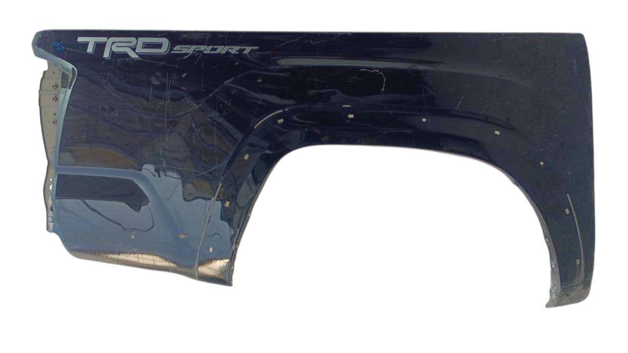 Toyota Tacoma 2016 - 2023 Costados Laterales Derecho Usado Original