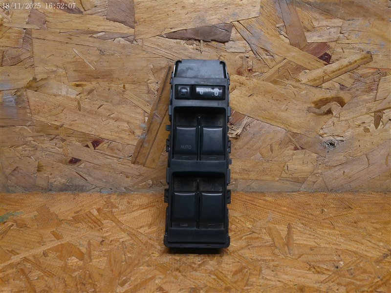 Jeep Patriot 2007 - 2010 Interruptores para vidrios Delantera Izquierdo Usado Original