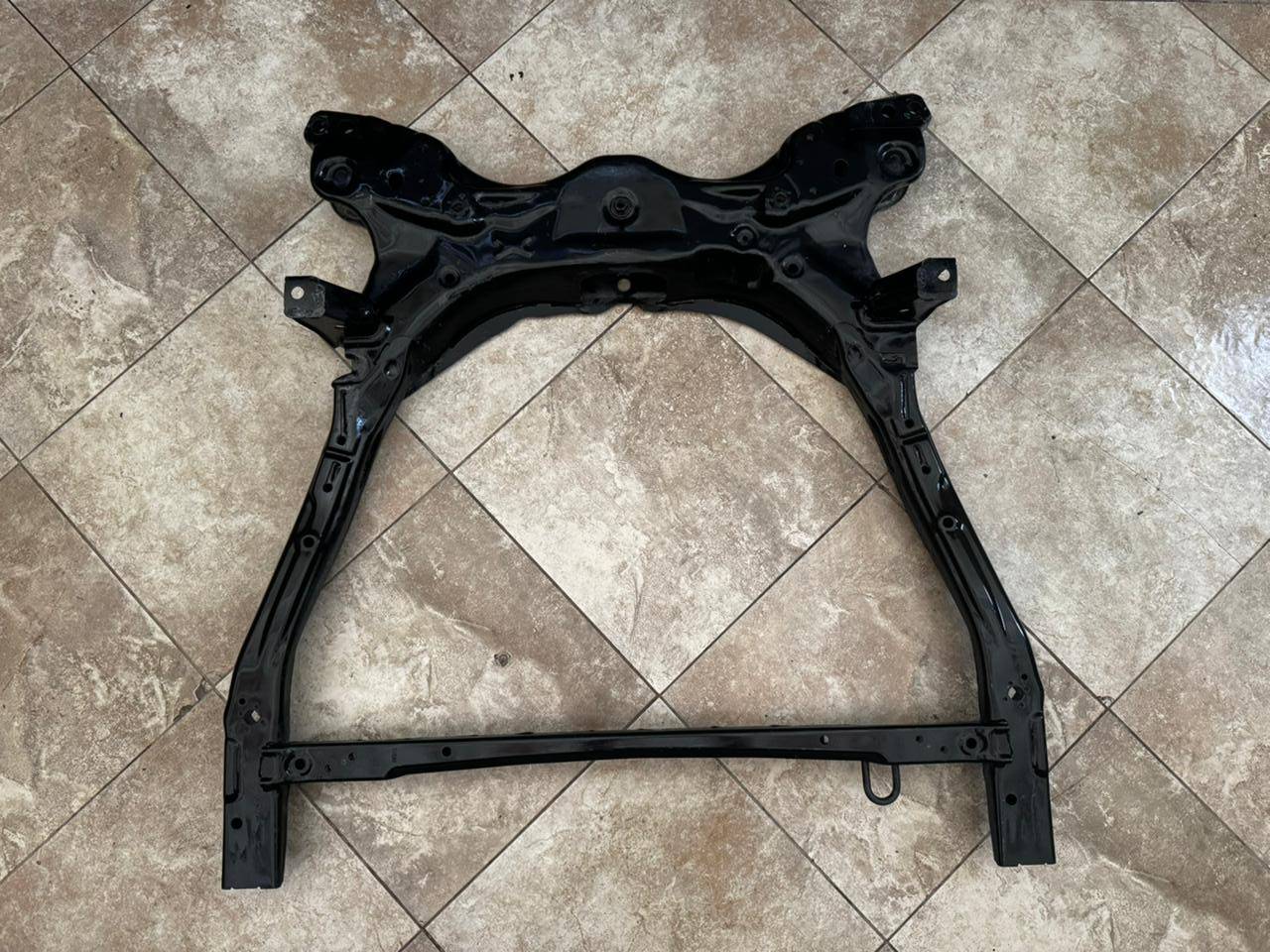 Chevrolet Tracker 2021 - 2024 Puentes de Suspensión Delantera Usado Original