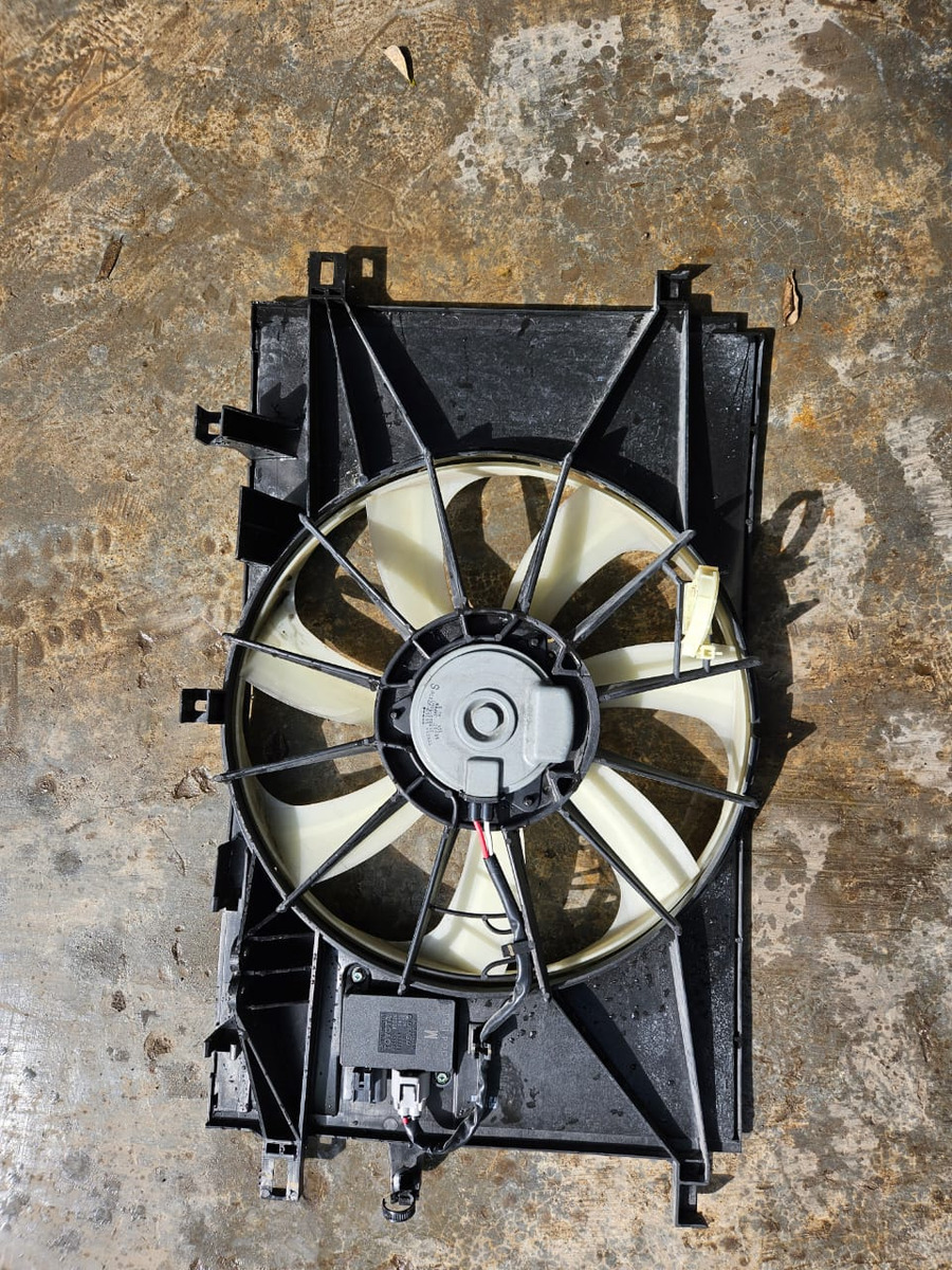 Toyota Corolla 2020-2024 Motoventilador Original