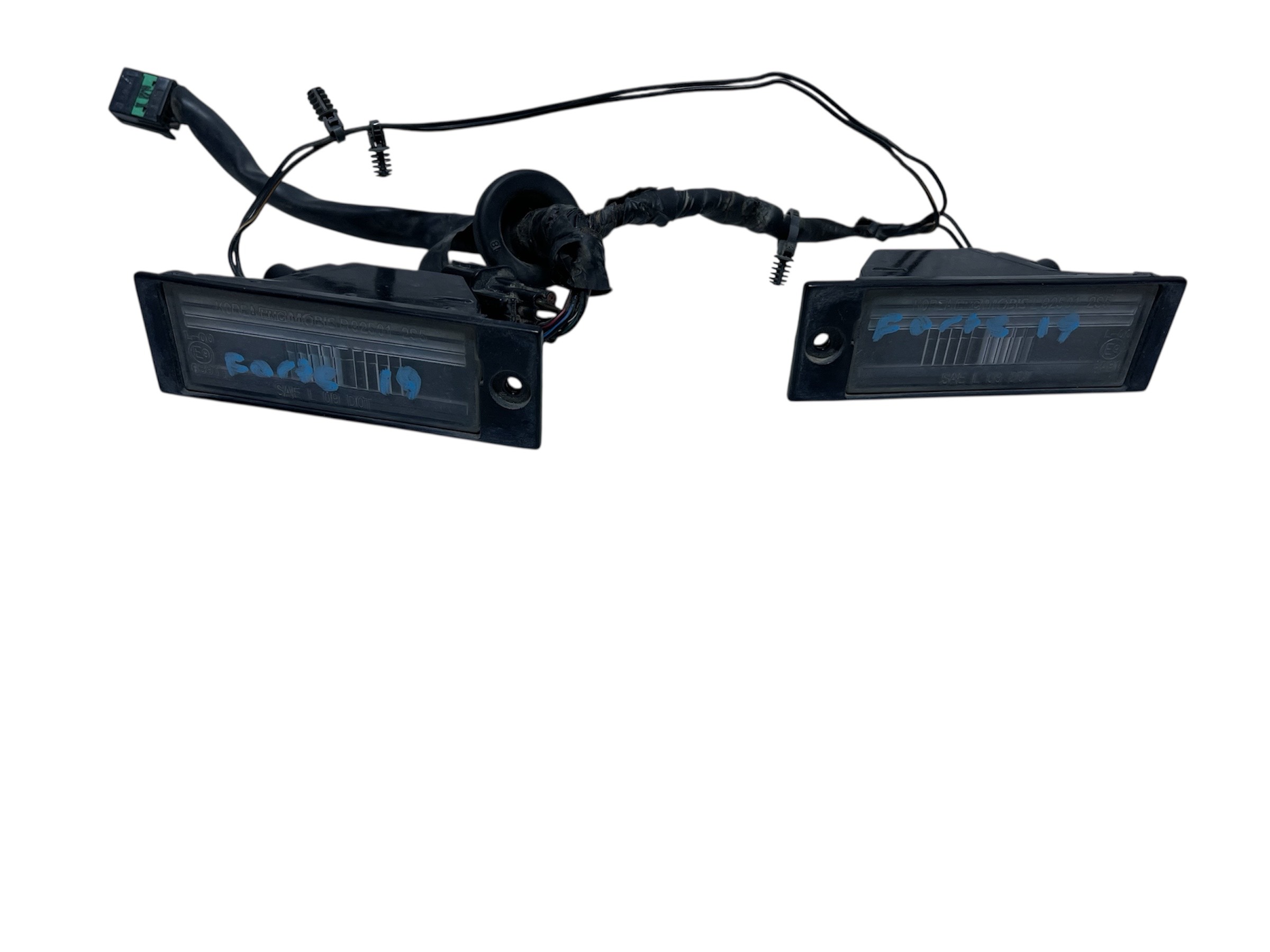 Kia Forte 2019 - 2021 Luces de Placas Usado Original