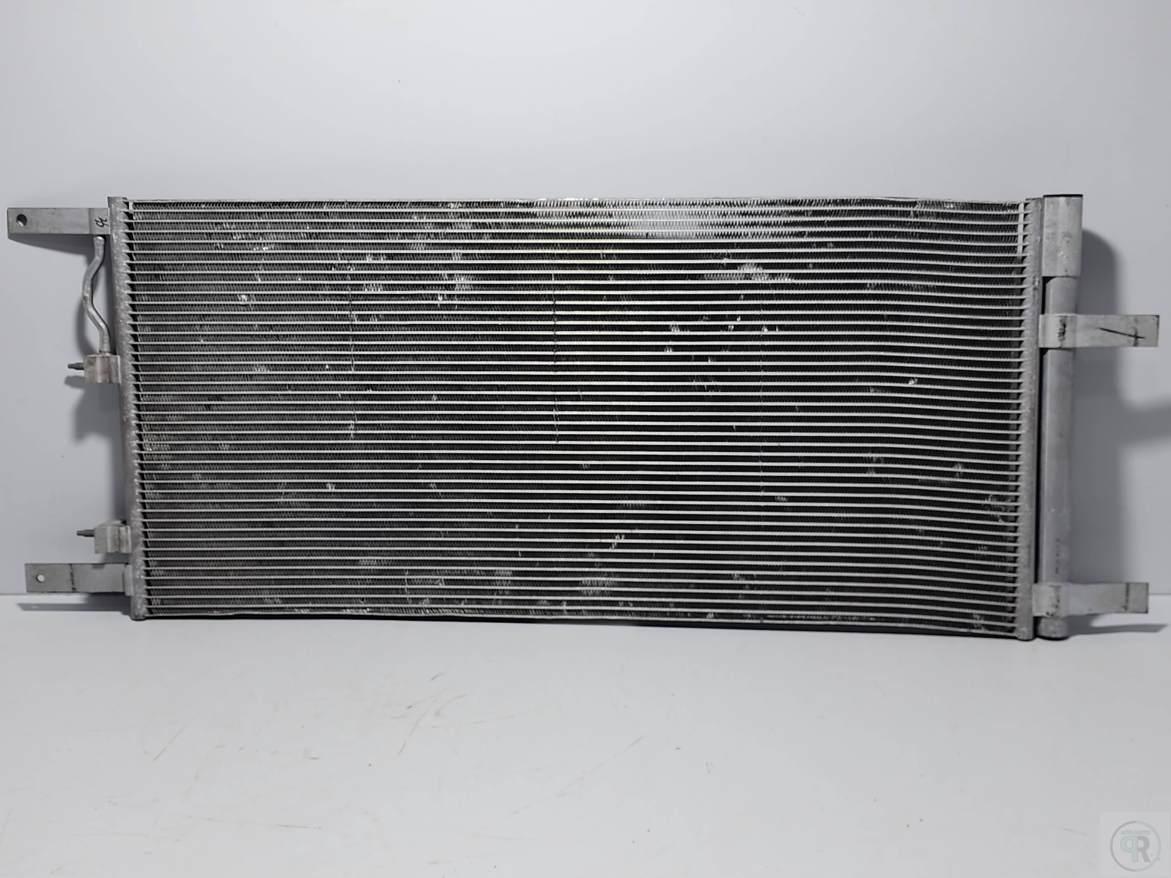 Ford F-350 super duty 2023 - 2025 Condensador Delantera Usado Original