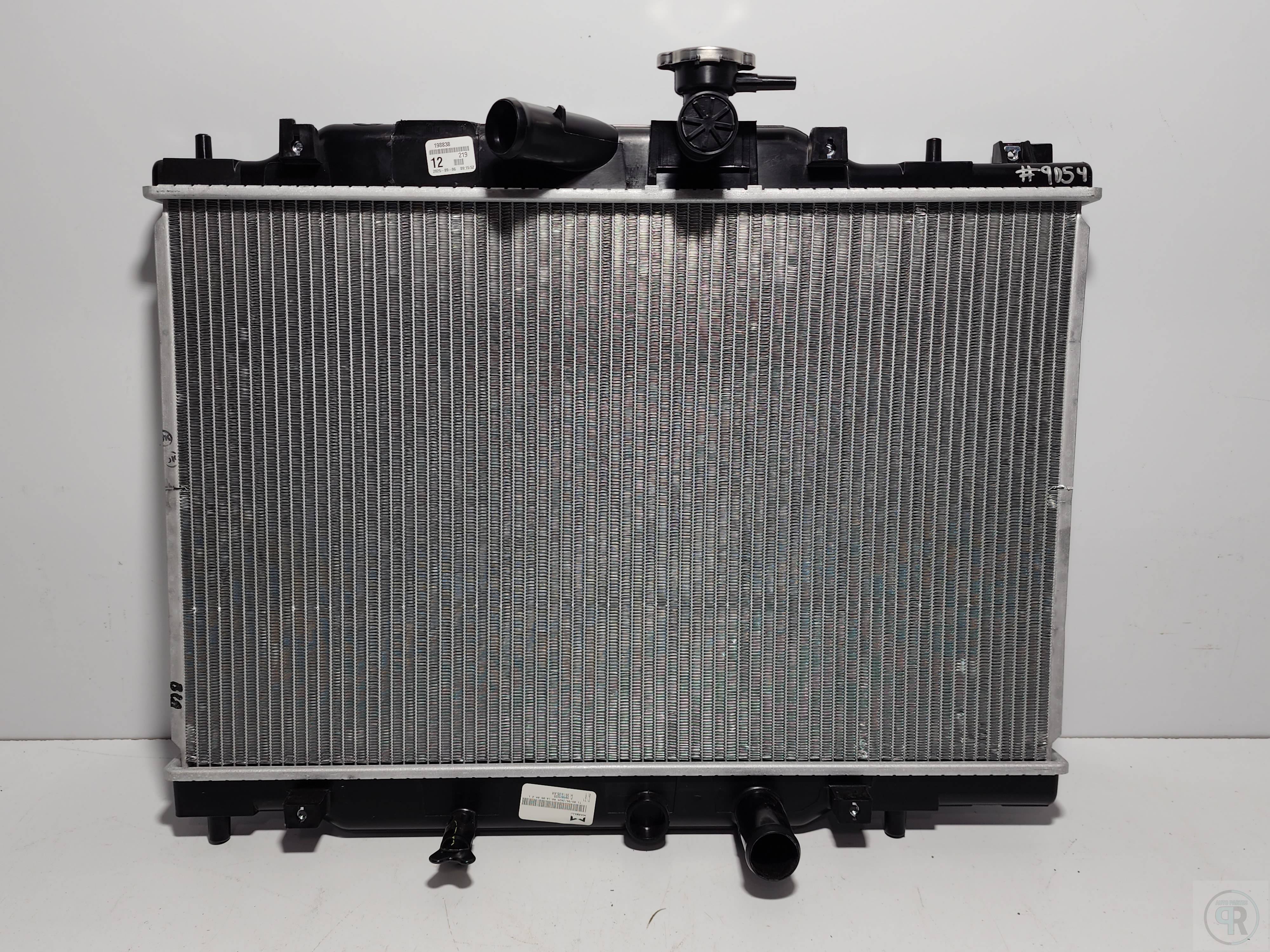 Mazda 2 2016 - 2024 Radiador Delantera Usado Original