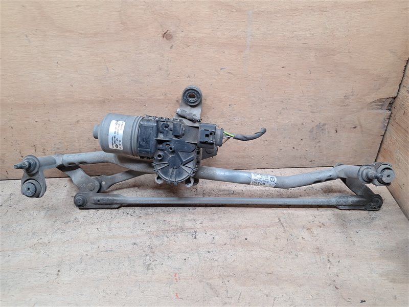Volkswagen Jetta 2011 - 2014 Motores de Limpiaparabrisas Autos y Camionetas Delantera Usado Original