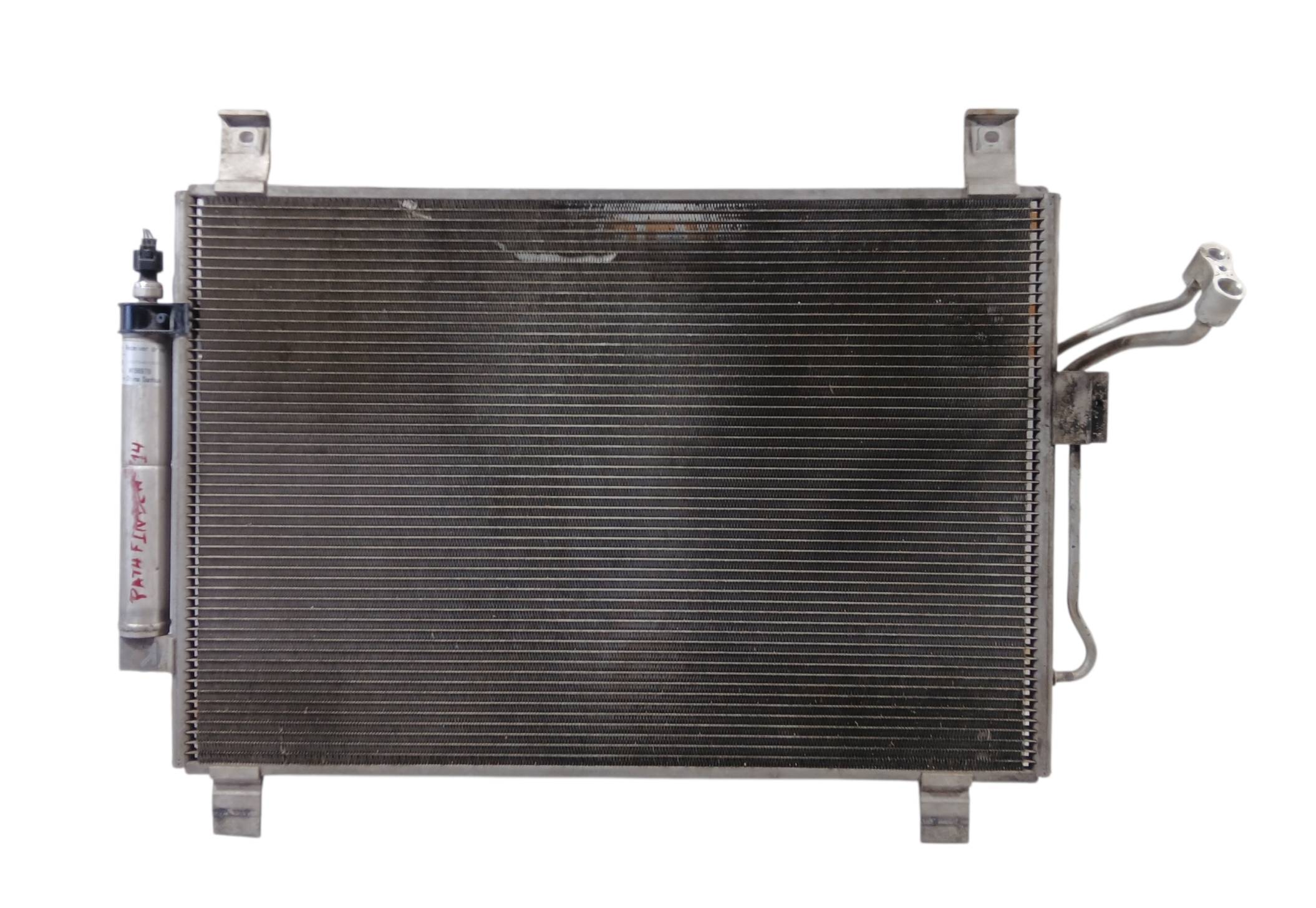 Nissan Pathfinder 2013 - 2020 Condensador Usado Generico