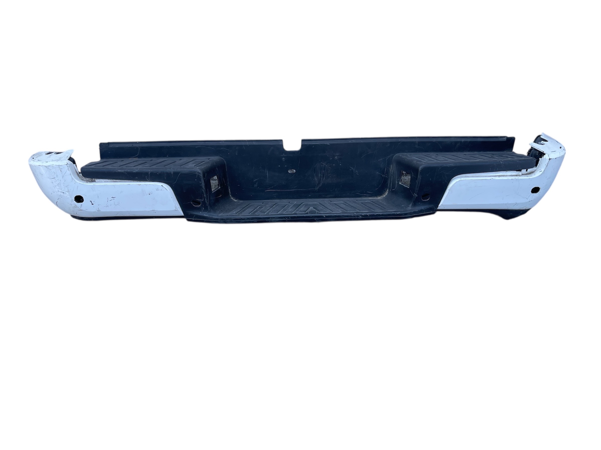 Nissan Frontier 2021 - 2023 Defensas Trasera Usado Original - vista 1