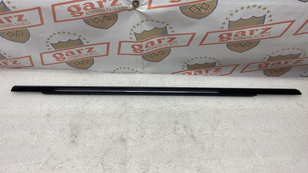 Moldura Ventana Tras Lh Land Rover Range Rover Evoque 2012 Negro