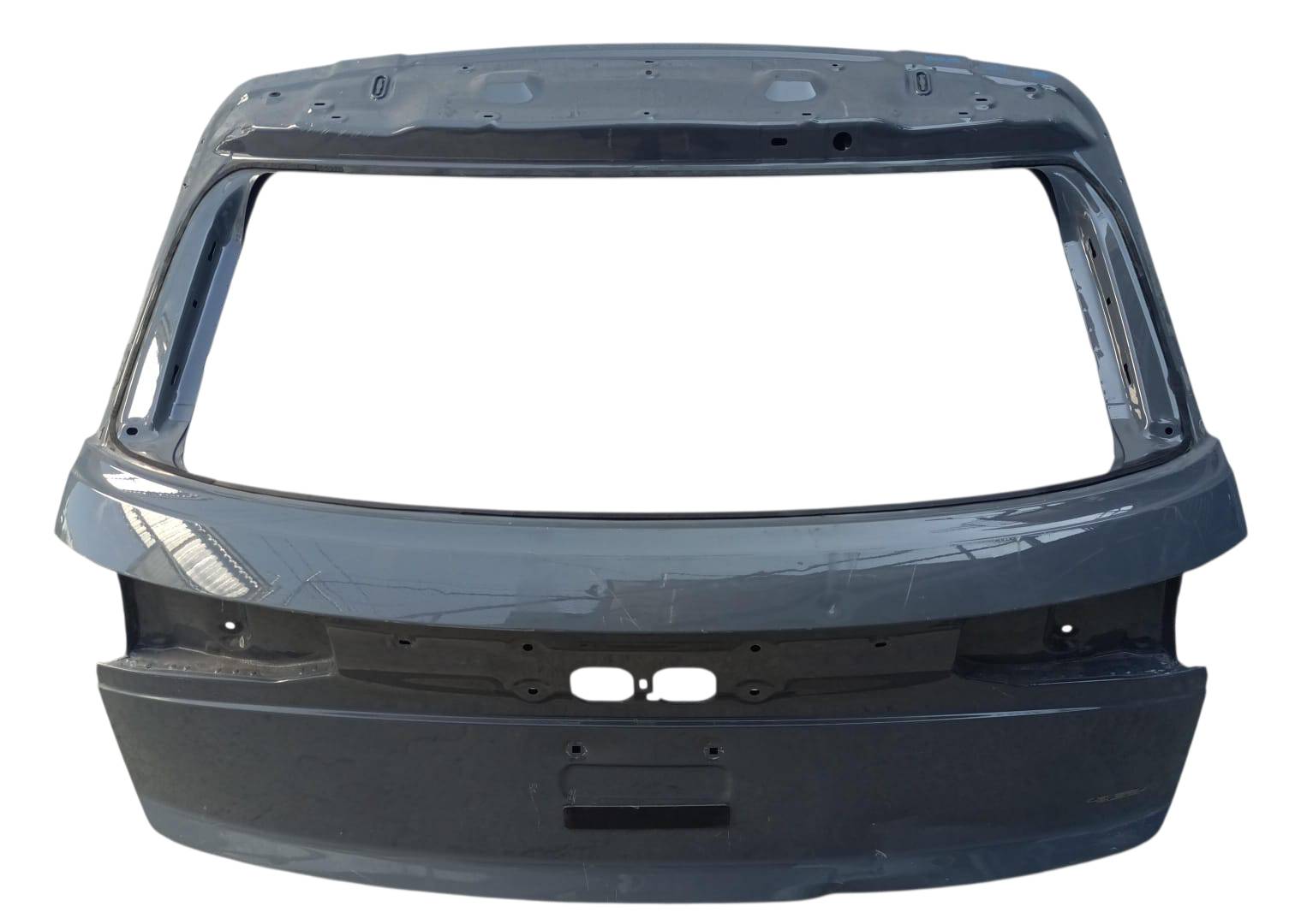 Volkswagen Teramont 2024 - 2026 Tapa de Caja Usado Original