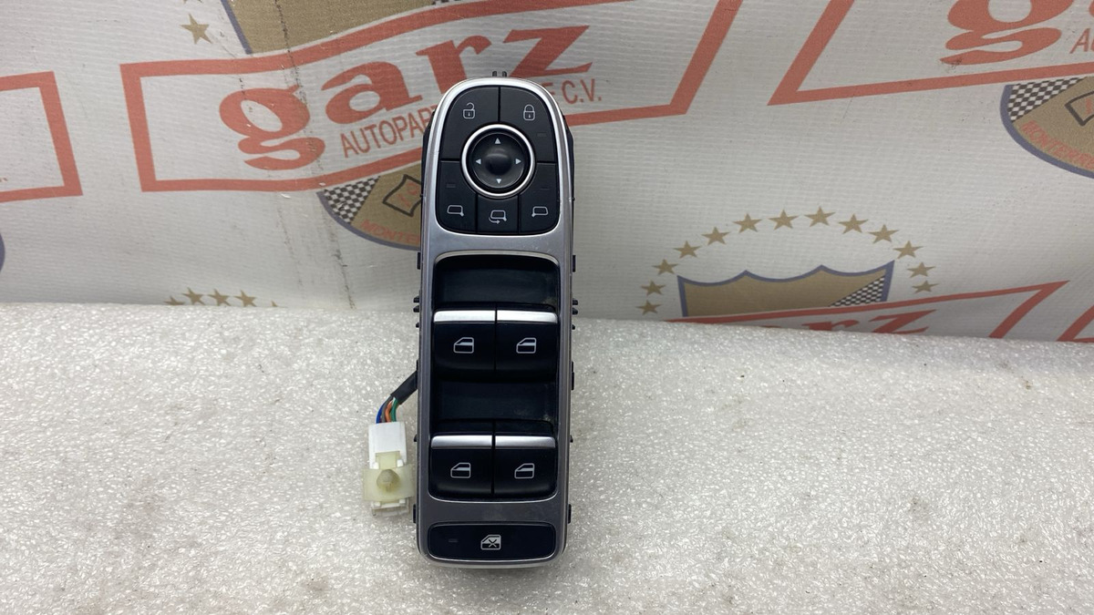 Chirey Omoda 5 2022 - 2024 Control de puerta Usado Original
