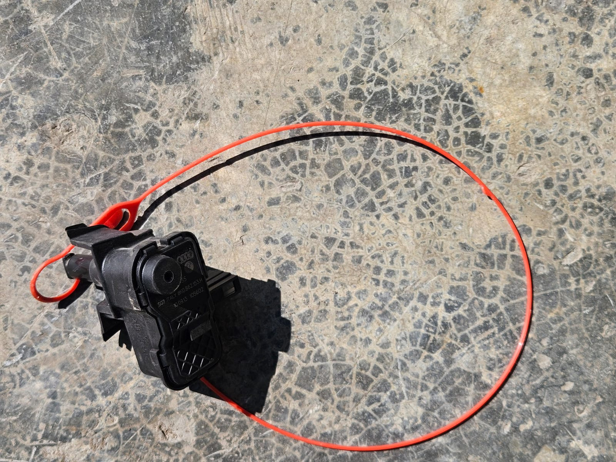 Audi A5 2010-2016 Actuador Apertura Tapa Gasolina