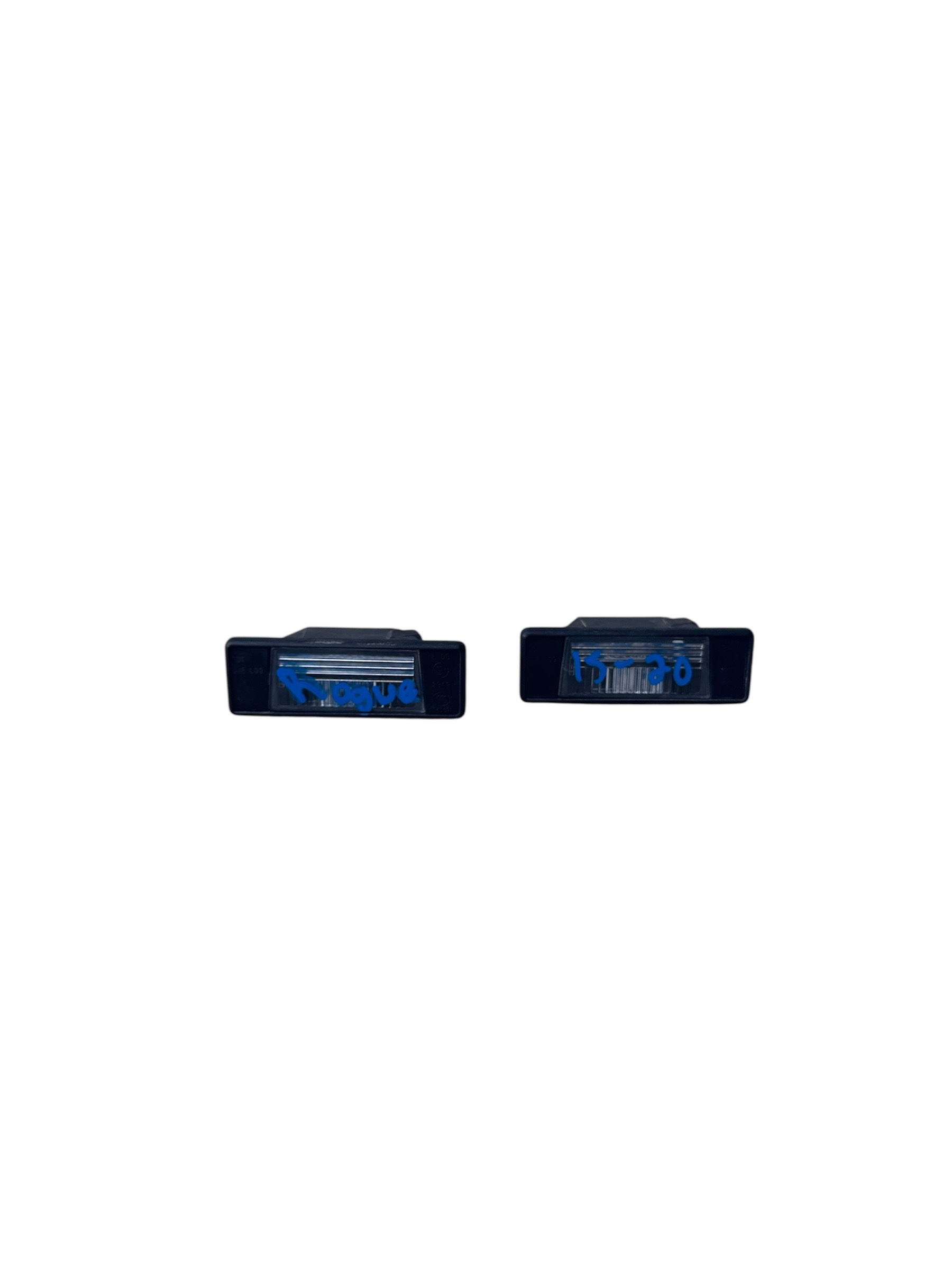 Nissan Rogue 2015 - 2020 Luces de Placas Trasera Usado Original