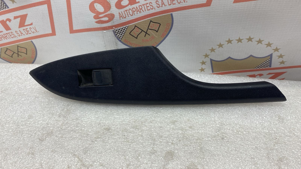 Toyota Corolla 2009 - 2013 Control de puerta Trasera Derecho Usado Original