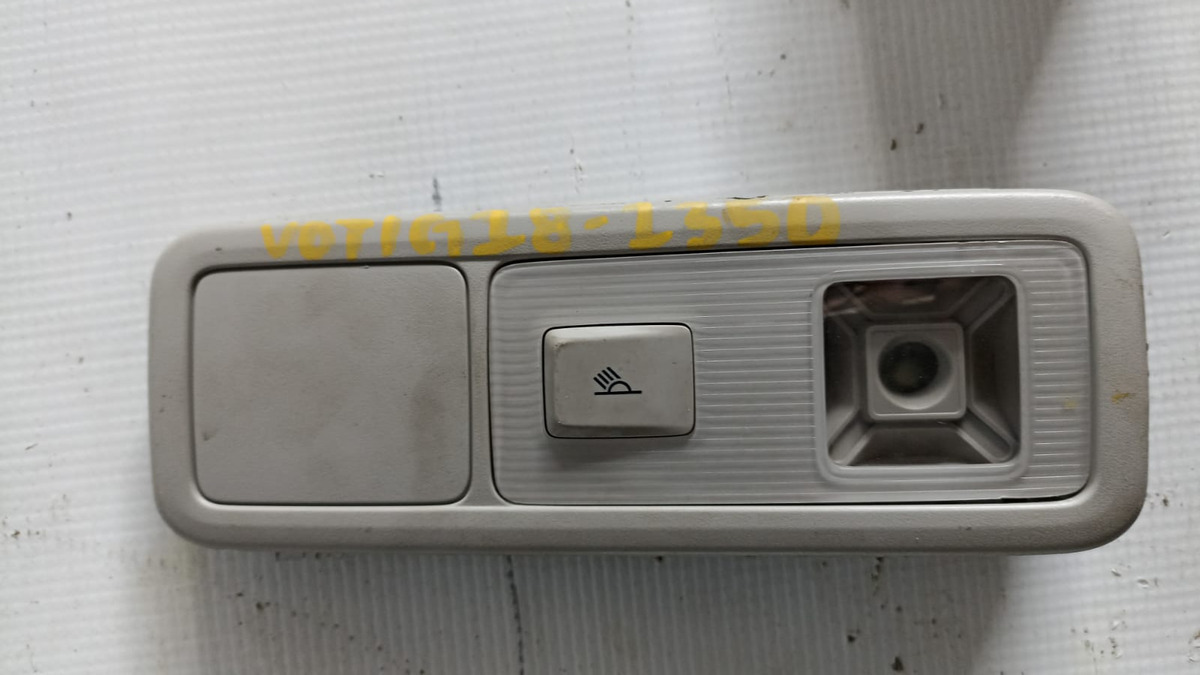 Lampara Interna Central Izq Vw Tiguan 2018-2024