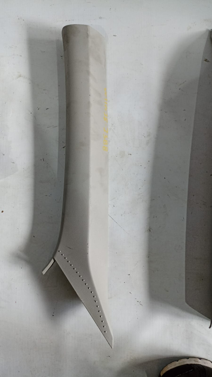 Moldura Poste Interior Del Izq Vw Tiguan 2018-2024