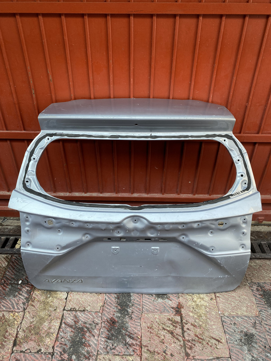 Tapa Cajuela Toyota Avanza 2022 2023 2024 2025 Original