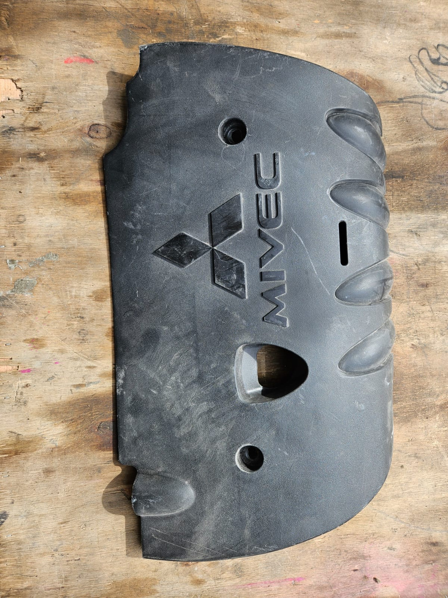 Mitsubishi Outlander Sport 12-19 Tapa Embellecedora De Motor