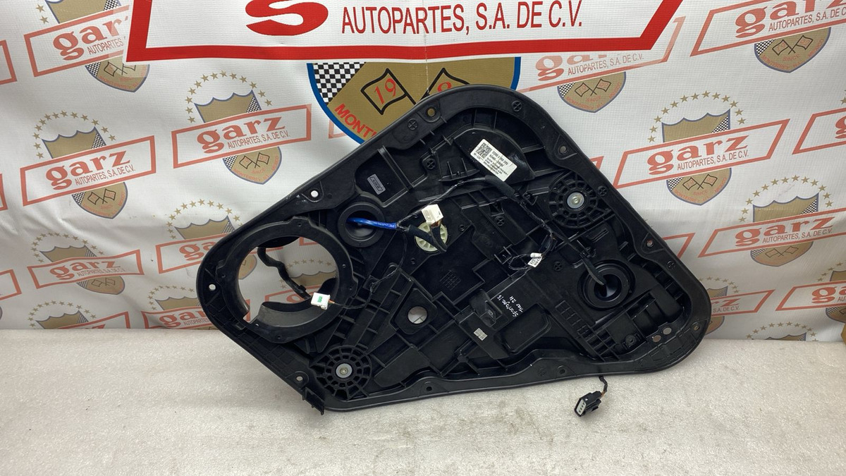 Kia Sportage 2017 - 2022 Eléctricos Trasera Derecho Usado Original