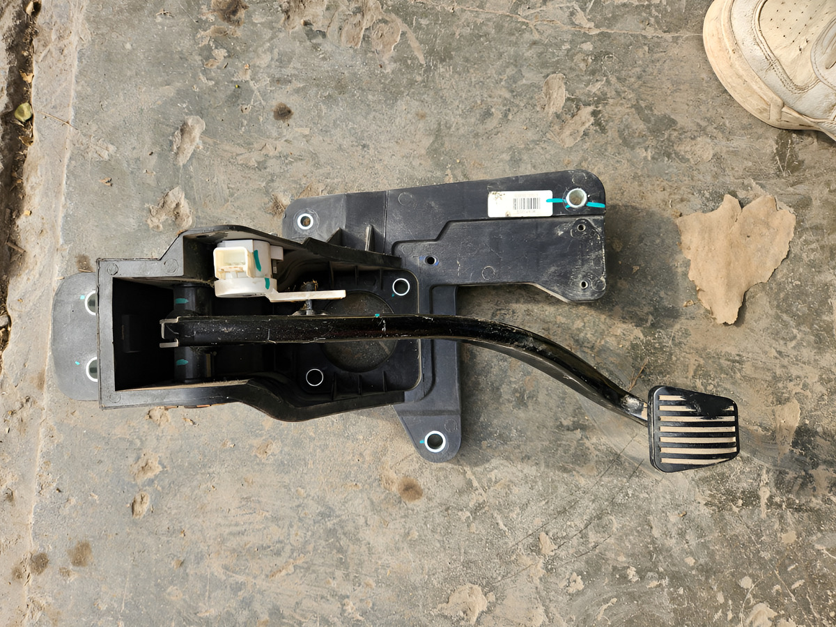 Chevrolet Cavalier 2018-2020 Pedal De Freno