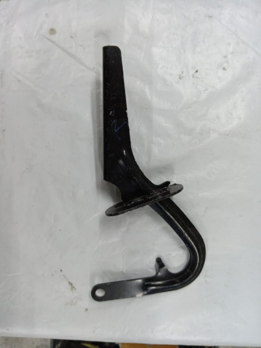 Bisagra De Cofre  Derecho Nissan D22 08/15, Np300 07/15.