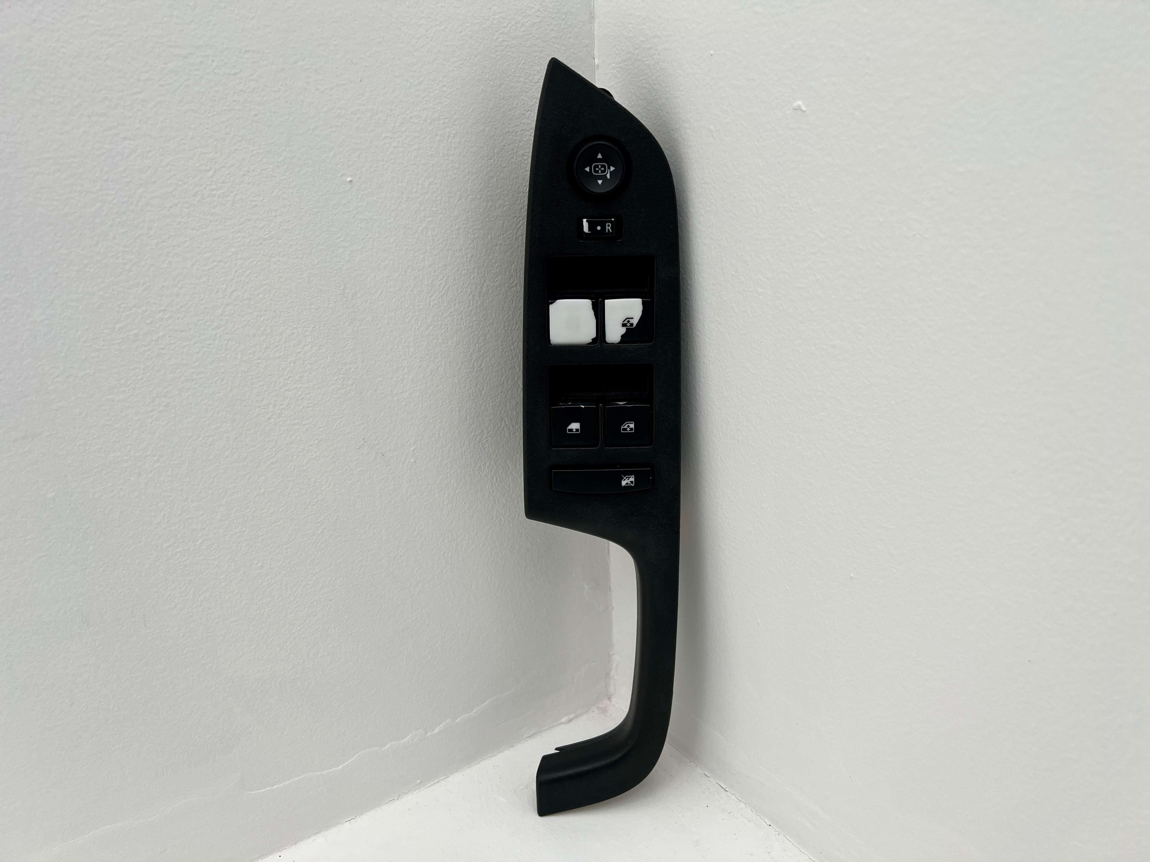 Chevrolet Equinox 2010 - 2017 Control de puerta Delantera Izquierdo Usado Original