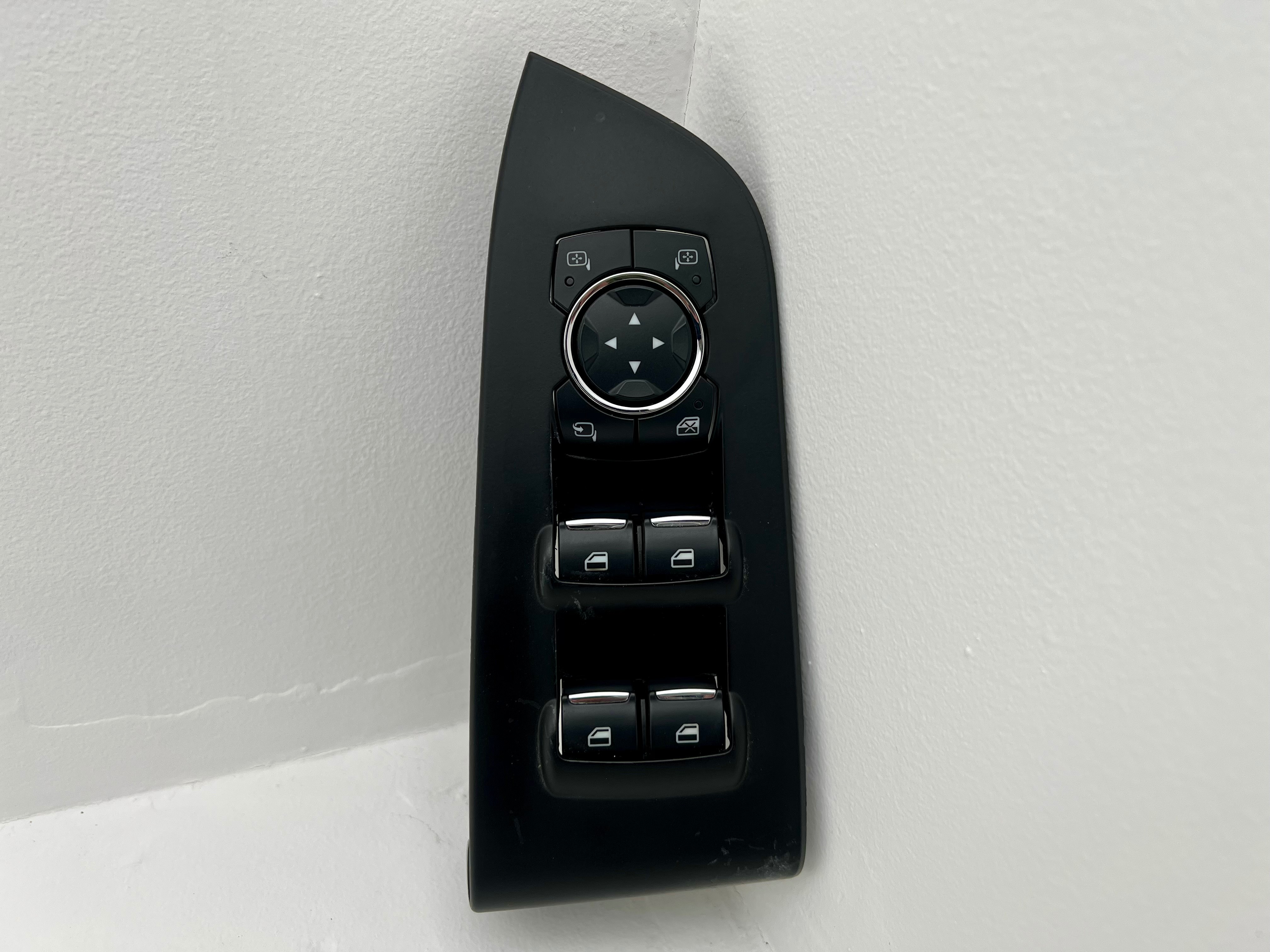 Lincoln Mkx 2016 - 2018 Control de puerta Delantera Izquierdo Usado Original