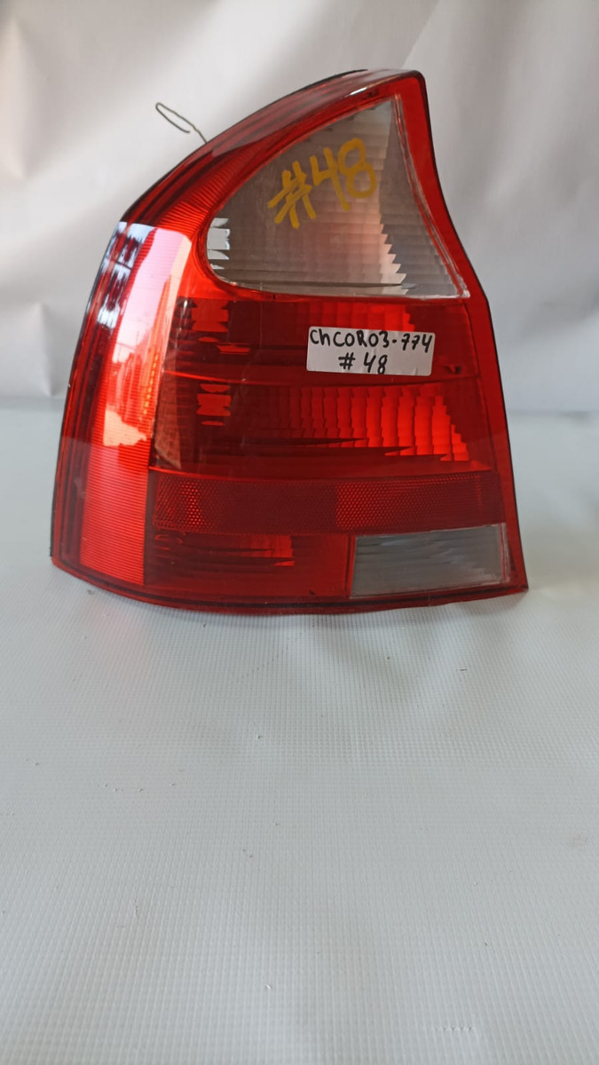 Calavera Izquierda Chevrolet Corsa 2003-2008 Genérica - vista 1