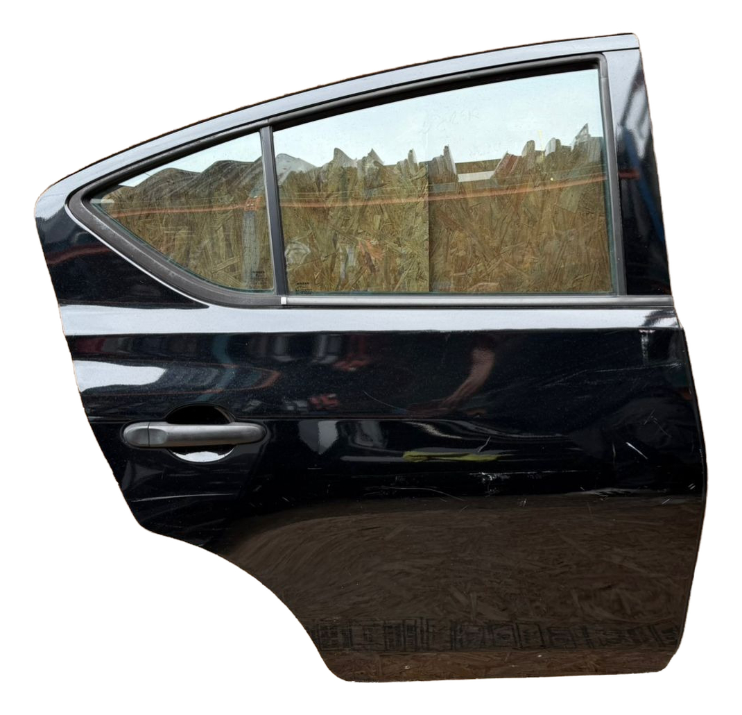 Puerta Trasera Der. Nissan Versa 2012 13 14 15 16 17 18 2019 - vista 1
