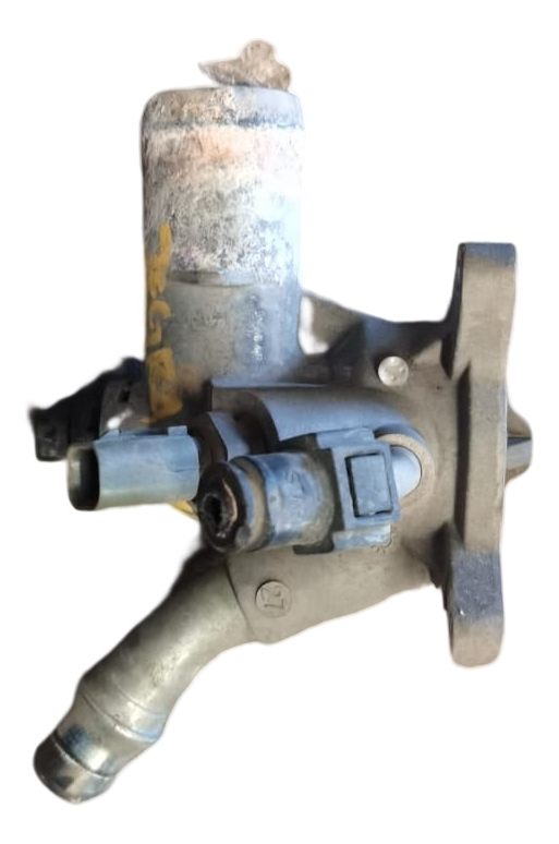 Toma De Agua Jeep Cherokke Latitude 2015-2018 Usada Original