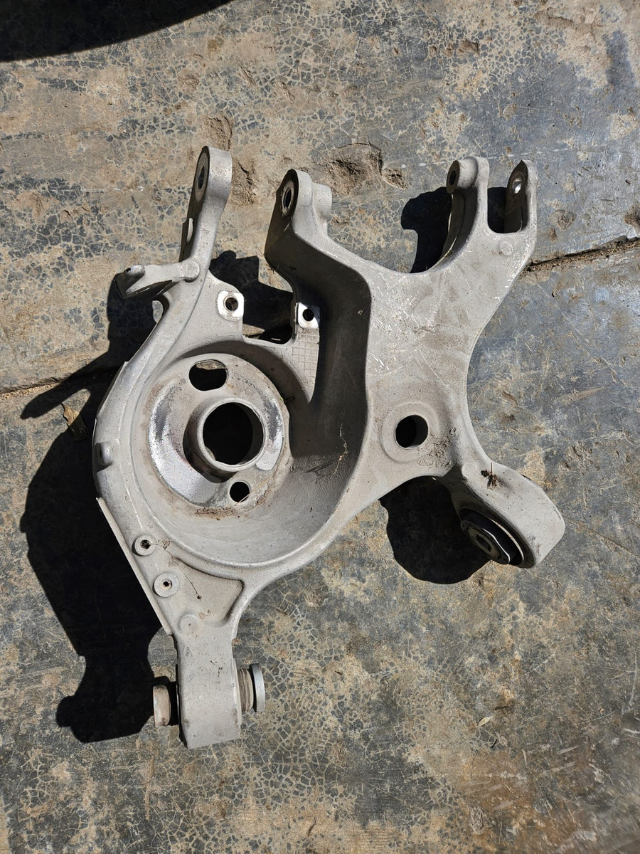 Ford Fusion 2013-2016 Horquilla Trasera Izquierda - vista 1
