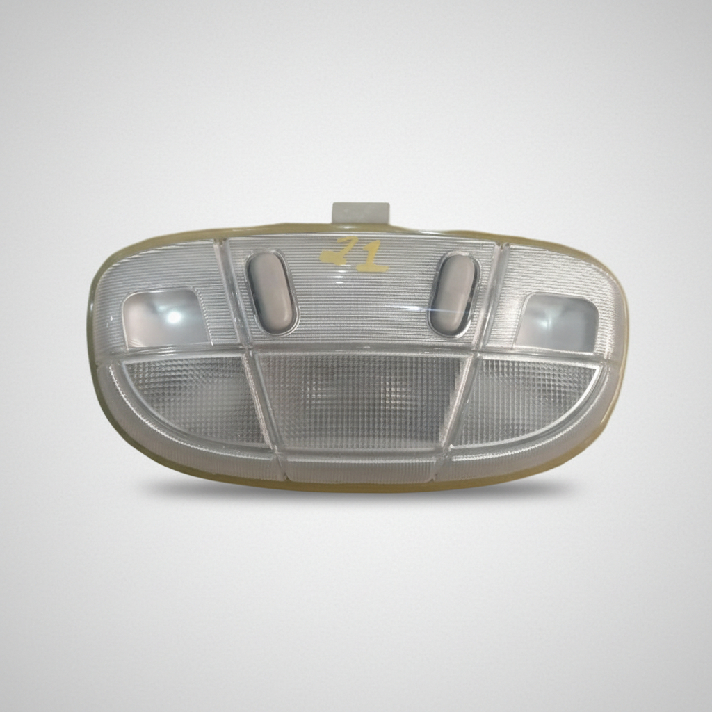 Lámpara Interna Delantera Ford Fusion 2010-2012 Usada