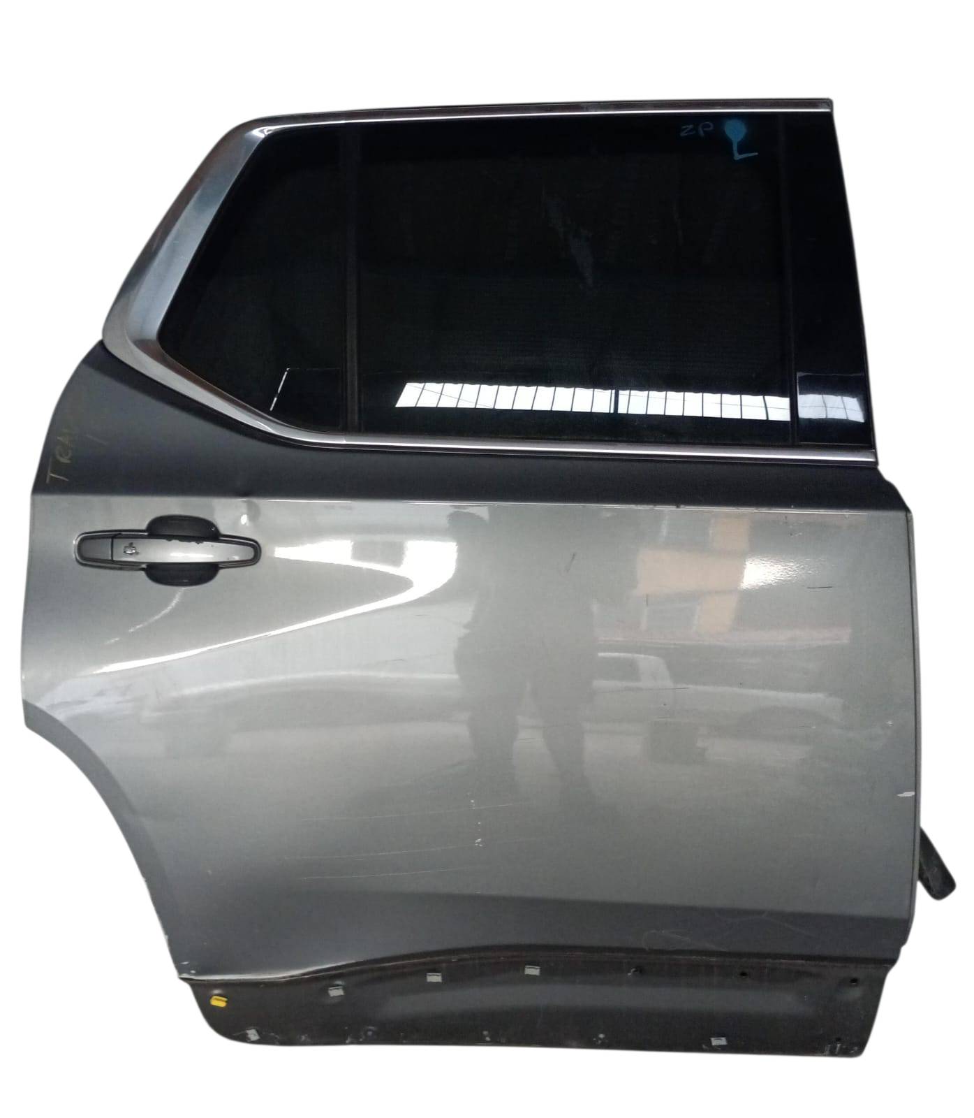 Chevrolet Traverse 2018 - 2023 Puerta Trasera Derecho Usado Original - vista 1