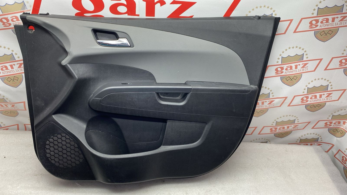 Chevrolet Sonic 2012 - 2017 Vestidura Delantera Derecho Usado Original